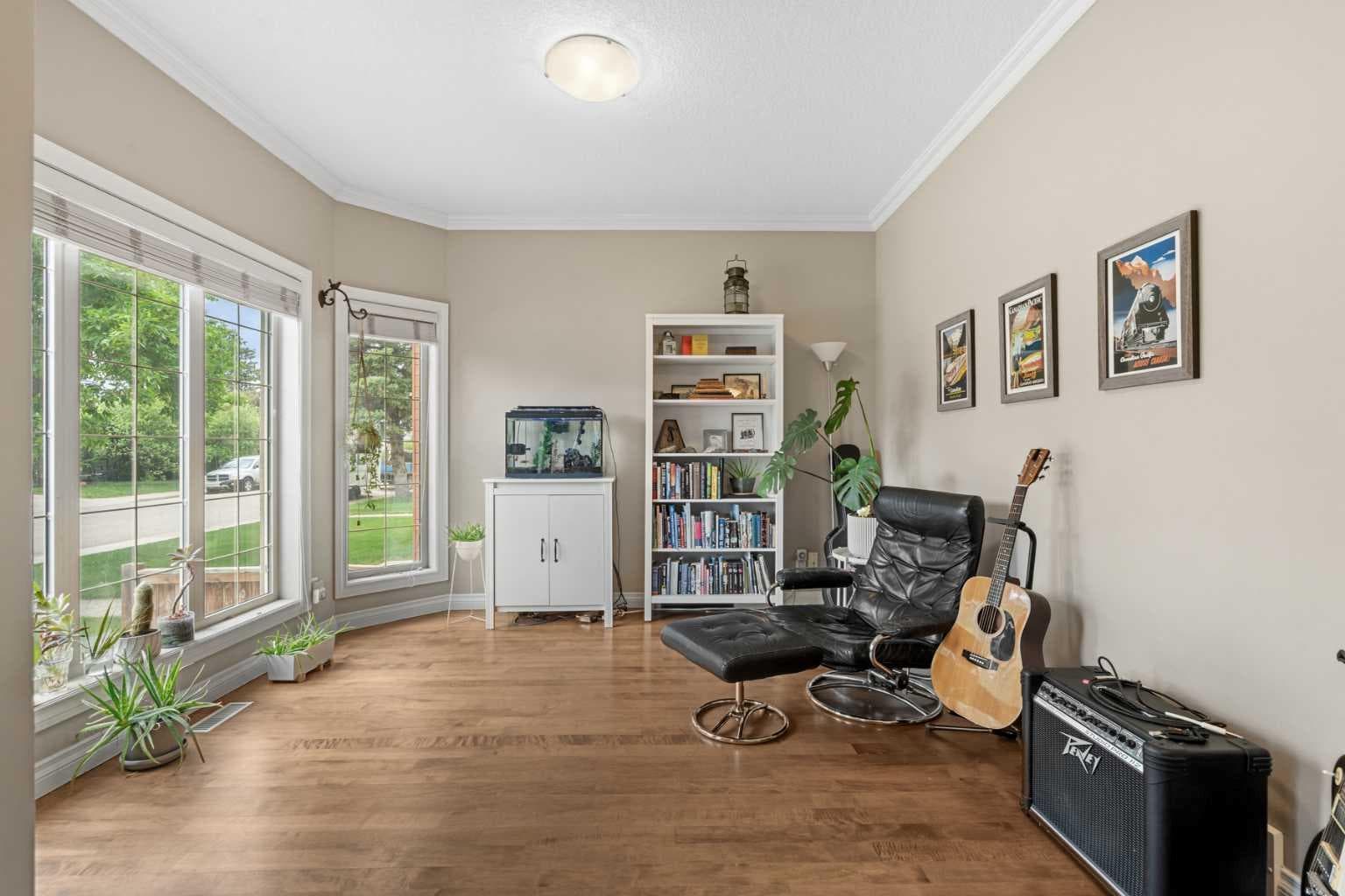 514 22 Avenue NE — photo 4