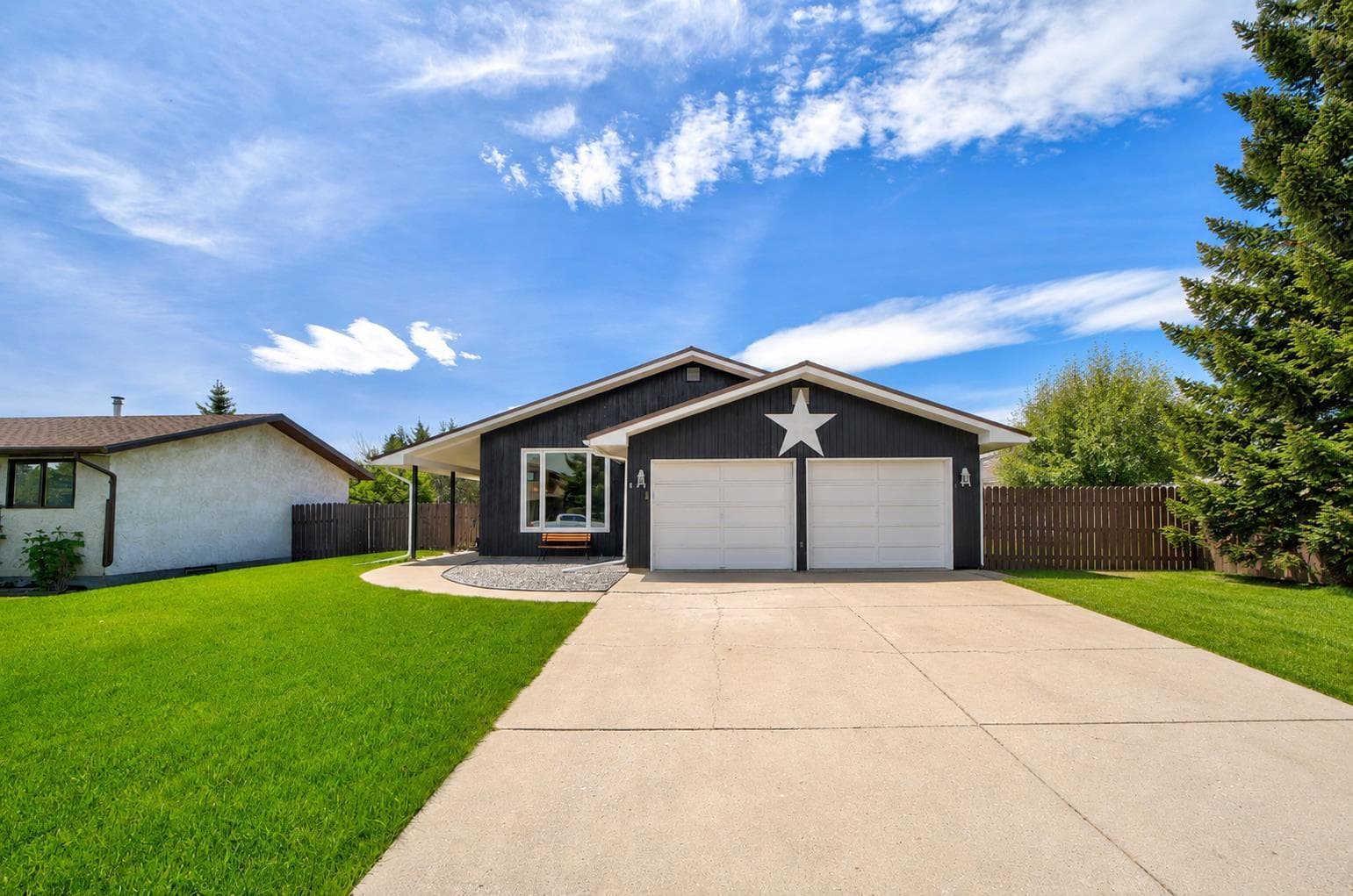 844 Foothills Avenue — photo 1