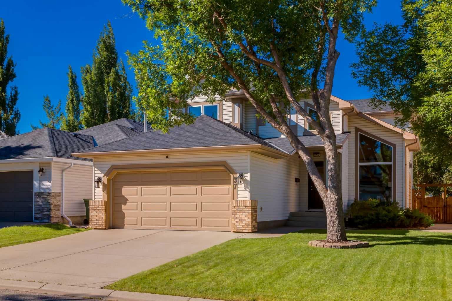 Detached in Douglasdale/Glen