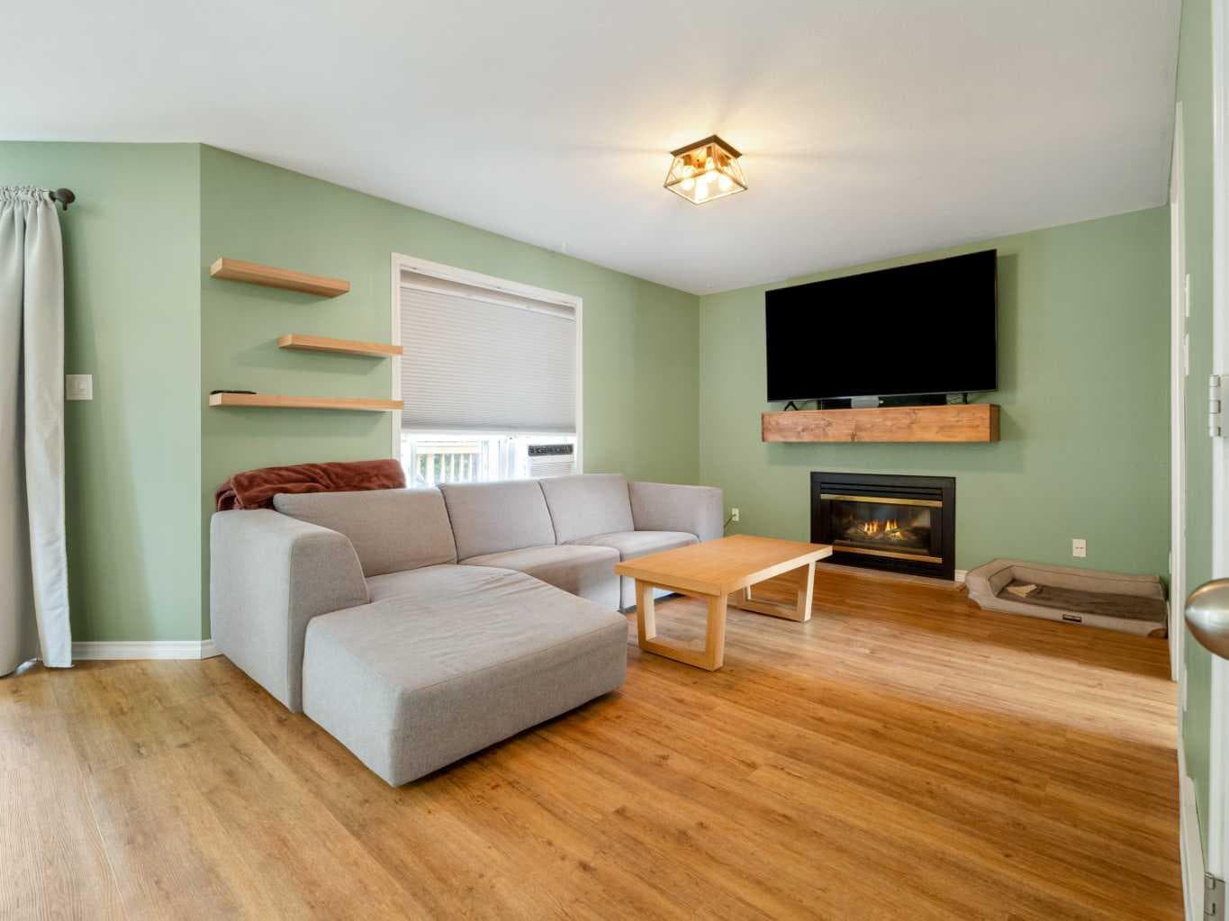 123 Stoney Crescent W — photo 3