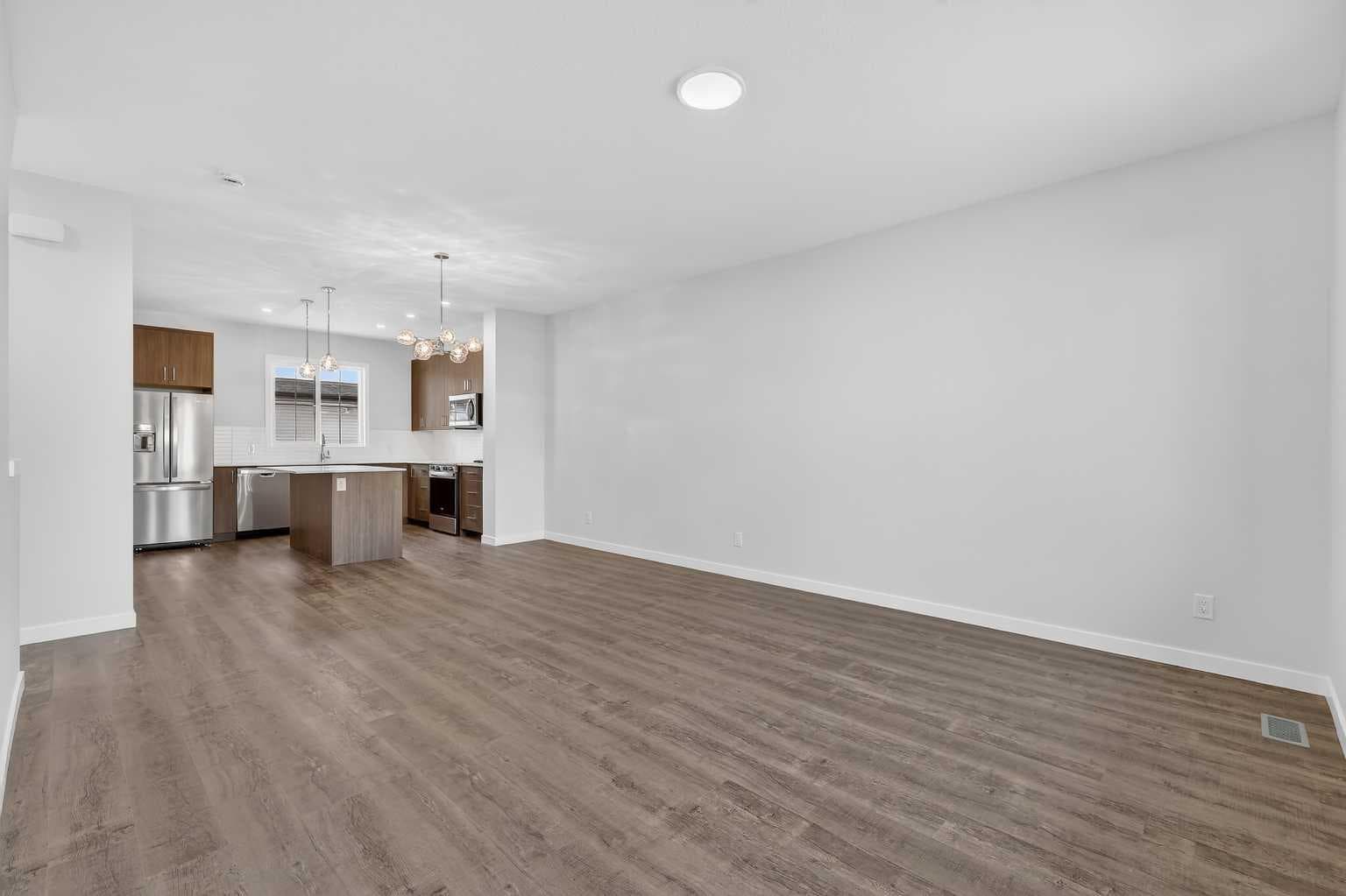 172 Hotchkiss Common SE — photo 3