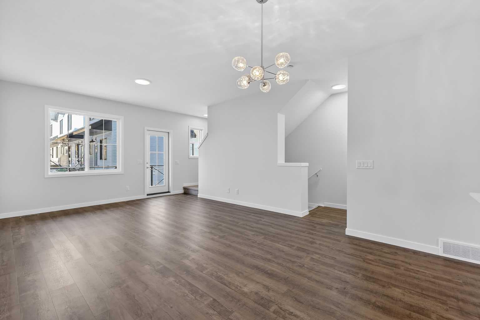 172 Hotchkiss Common SE — photo 4