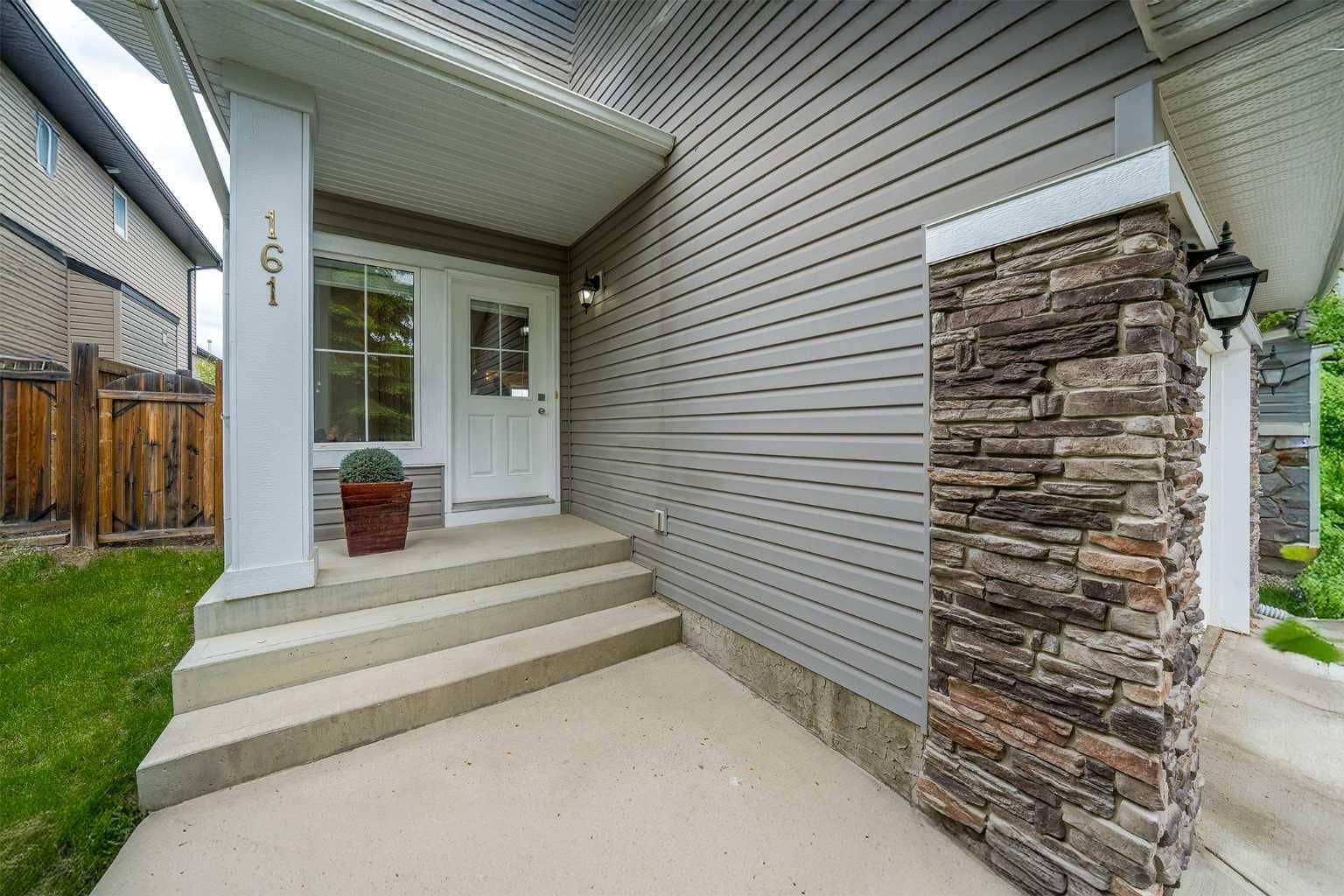 161 Everoak Gardens SW — photo 5