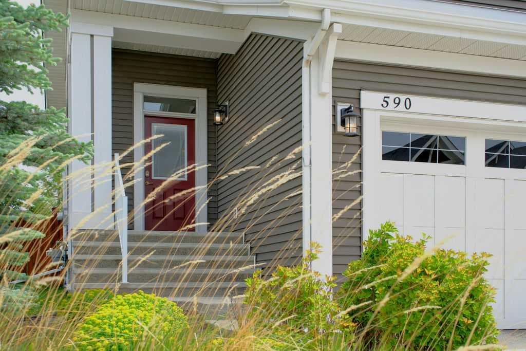 590 River Heights Crescent — photo 3