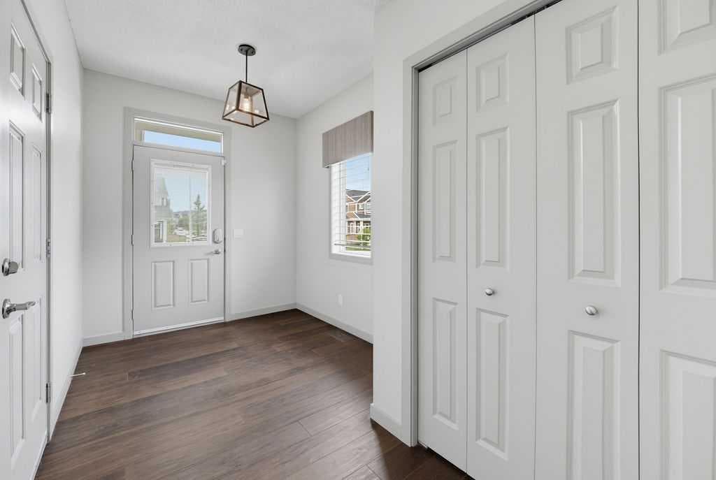 590 River Heights Crescent — photo 4