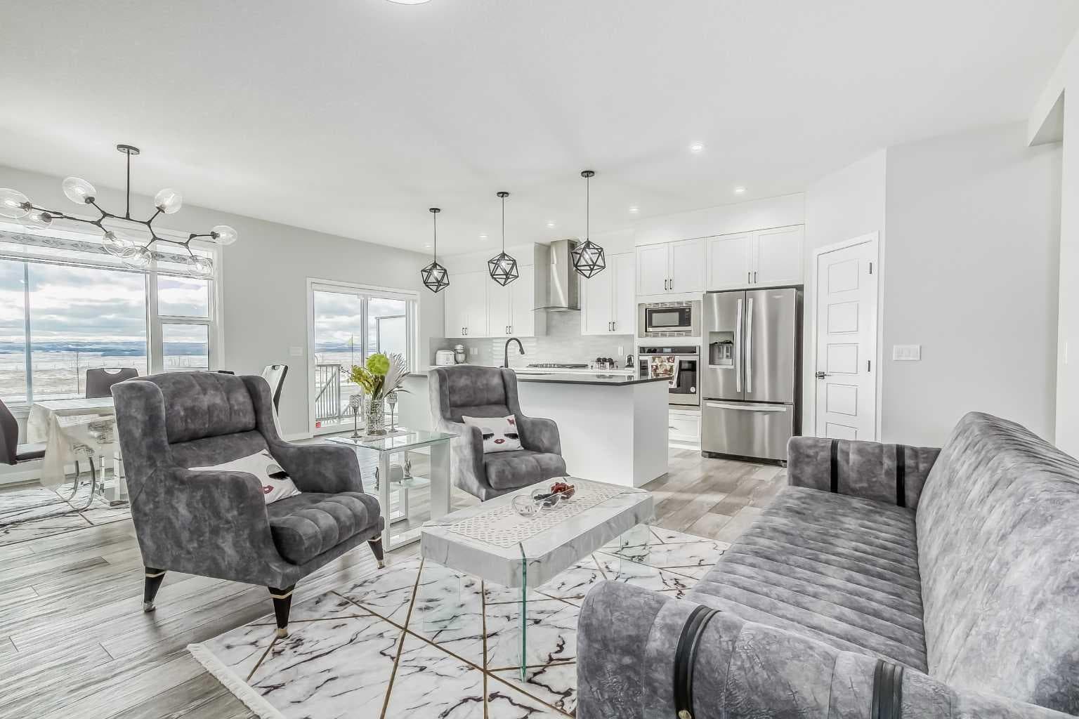 612 Seton Circle SE — photo 1