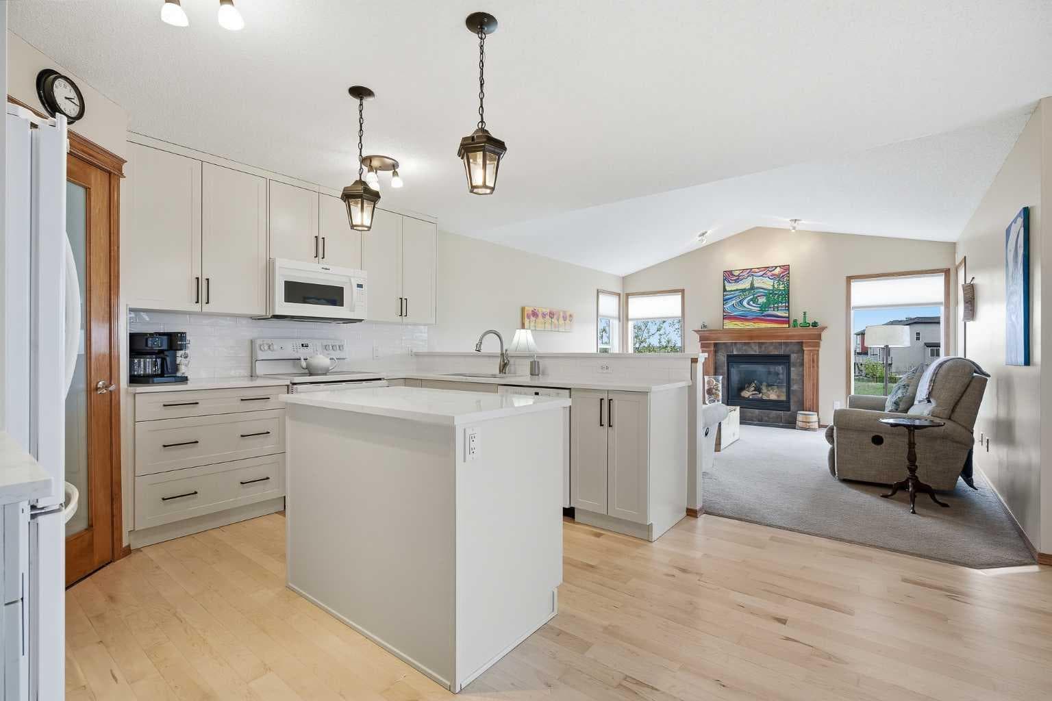 276 Kincora Heights NW — photo 3
