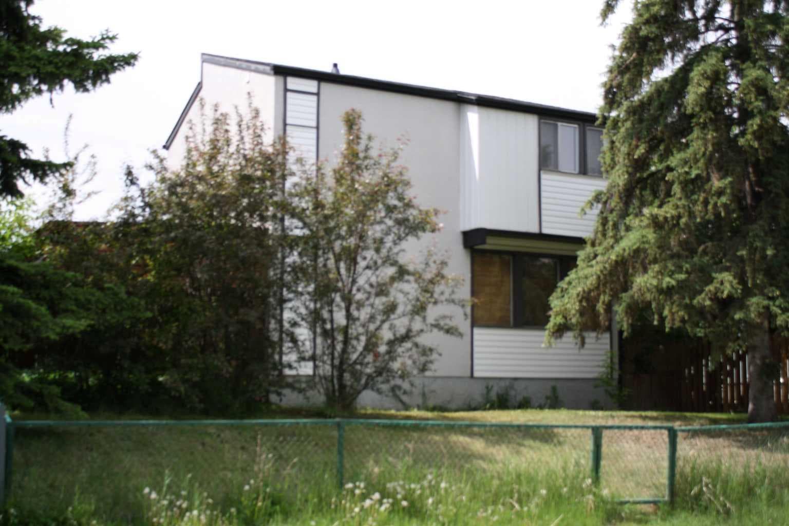3052 32A Avenue SE — photo 2