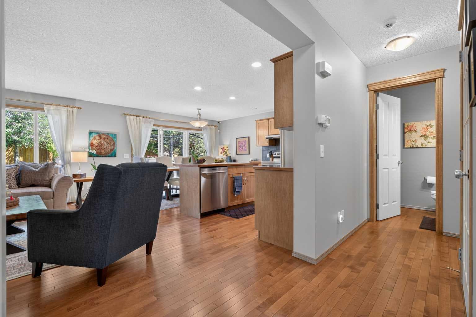 60 Tuscany Ridge Crescent NW — photo 5