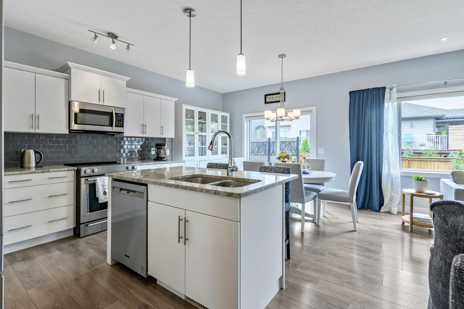 140 Wildrose Drive — photo 5