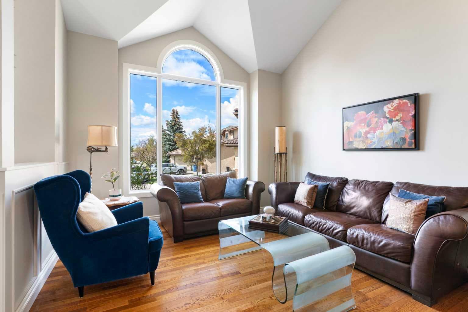 476 Silvergrove Gardens NW — photo 5