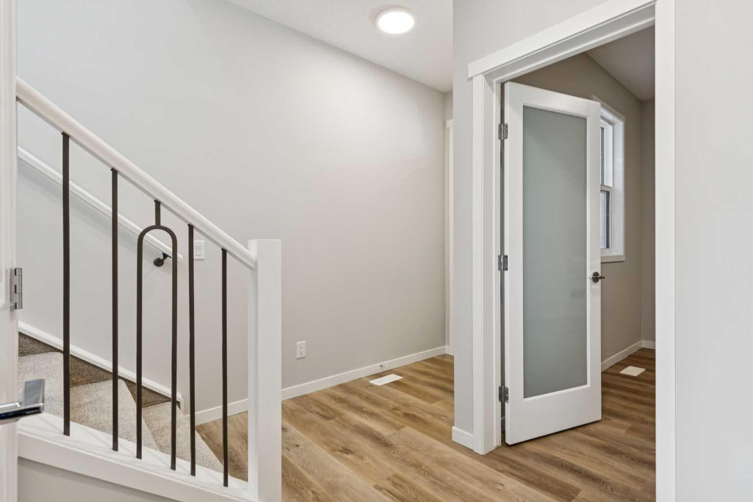 374 Hotchkiss Manor SE — photo 2
