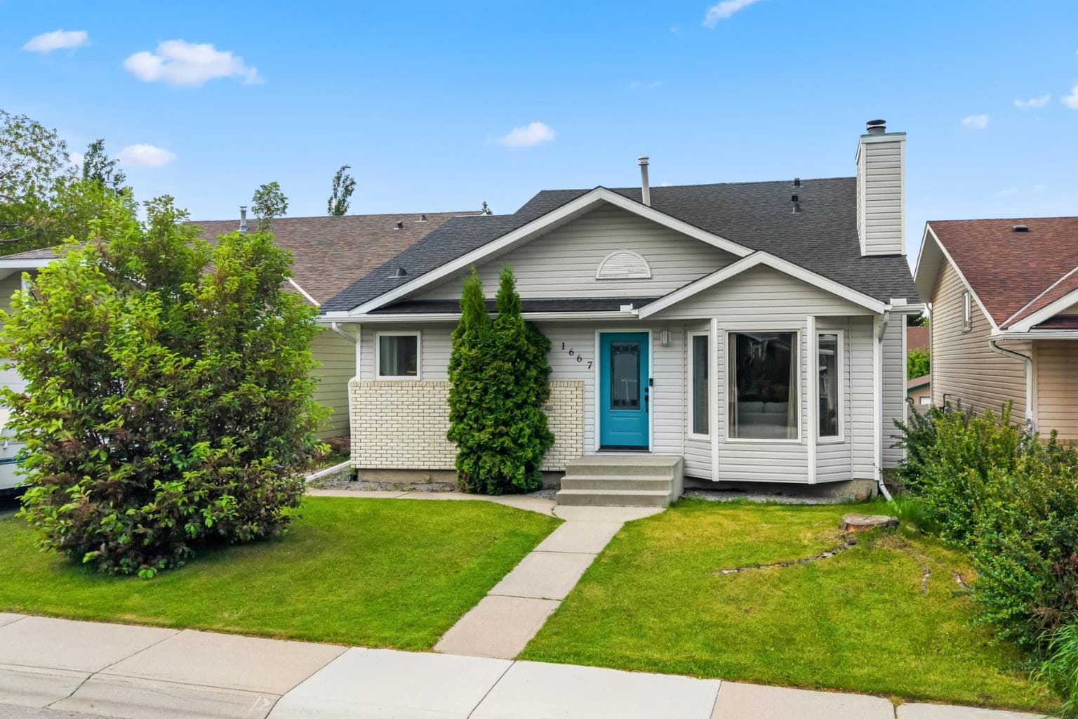 1667 Meadowbrook Drive SE — photo 1