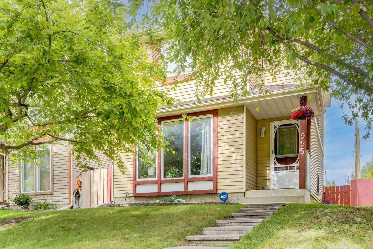 955 Erin Woods Drive SE — photo 1