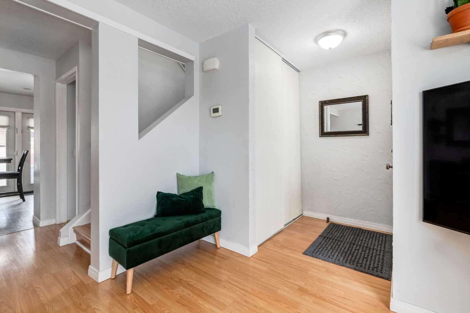 955 Erin Woods Drive SE — photo 2
