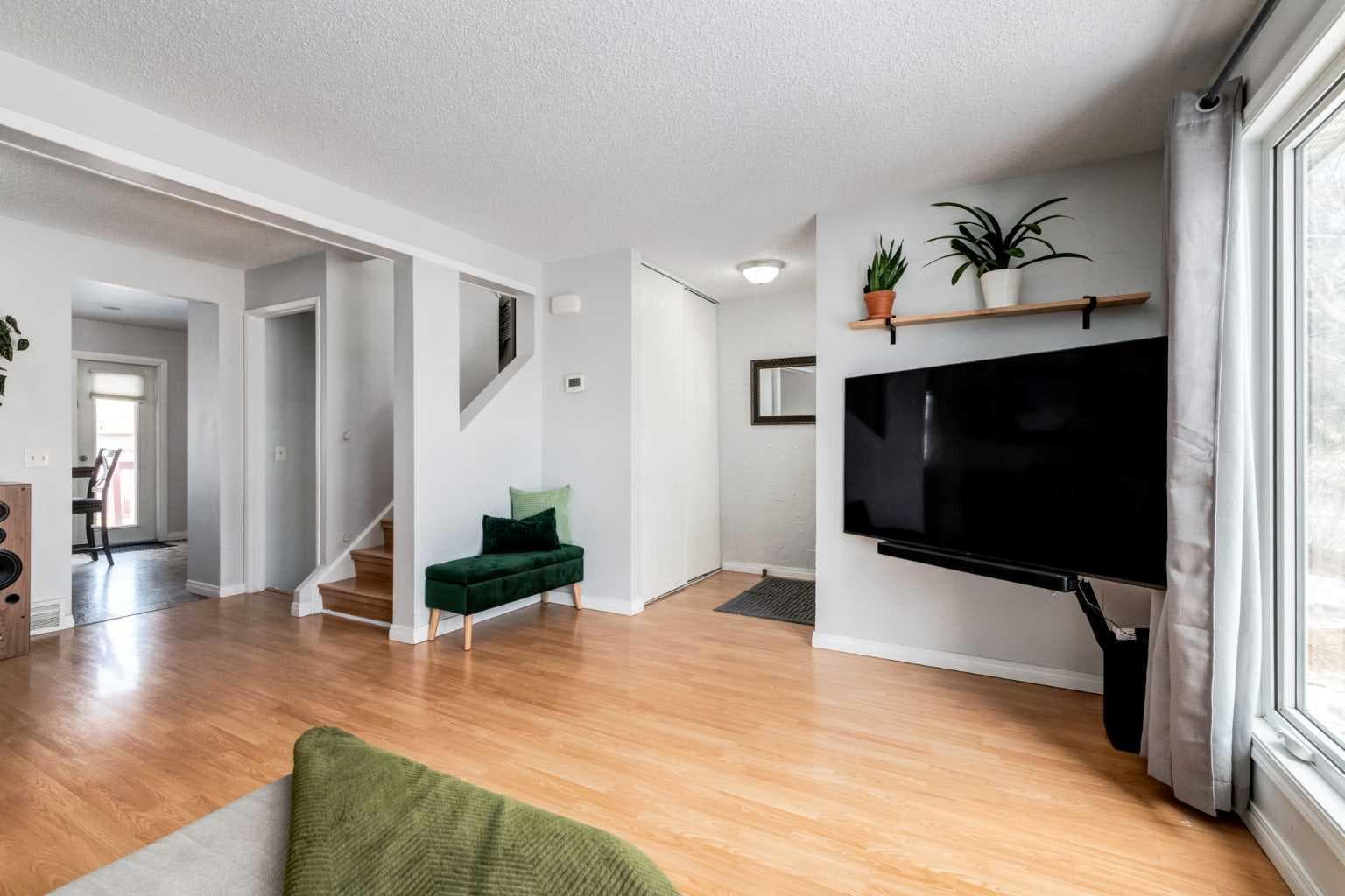 955 Erin Woods Drive SE — photo 3