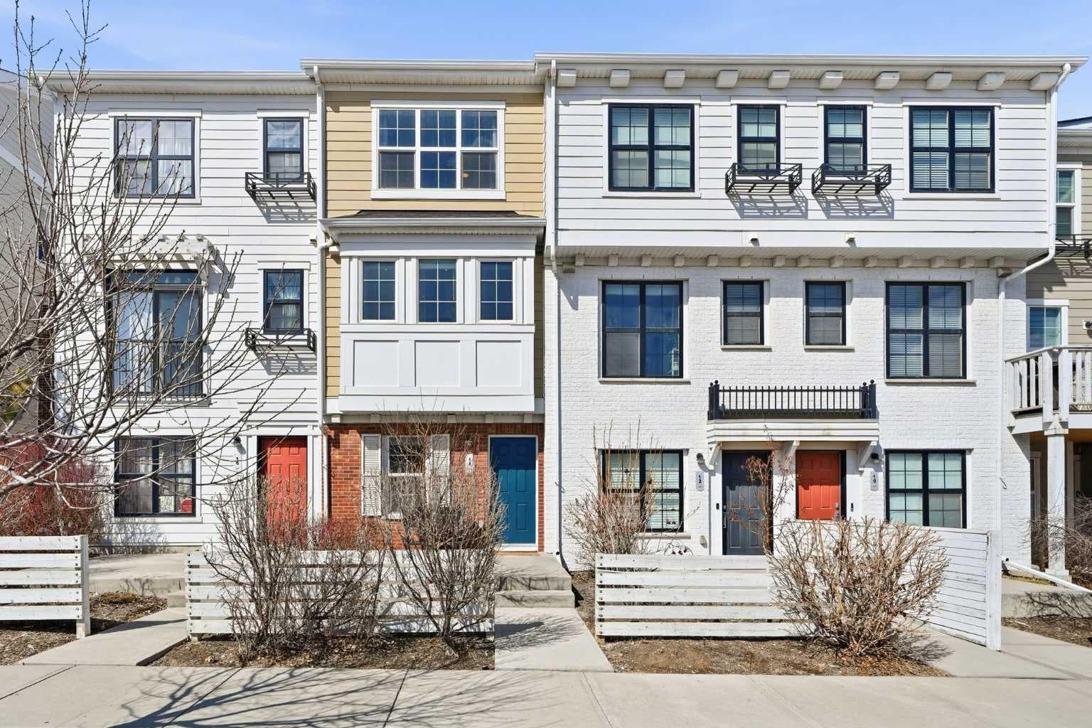 14 Nolan Hill Gate NW — photo 2