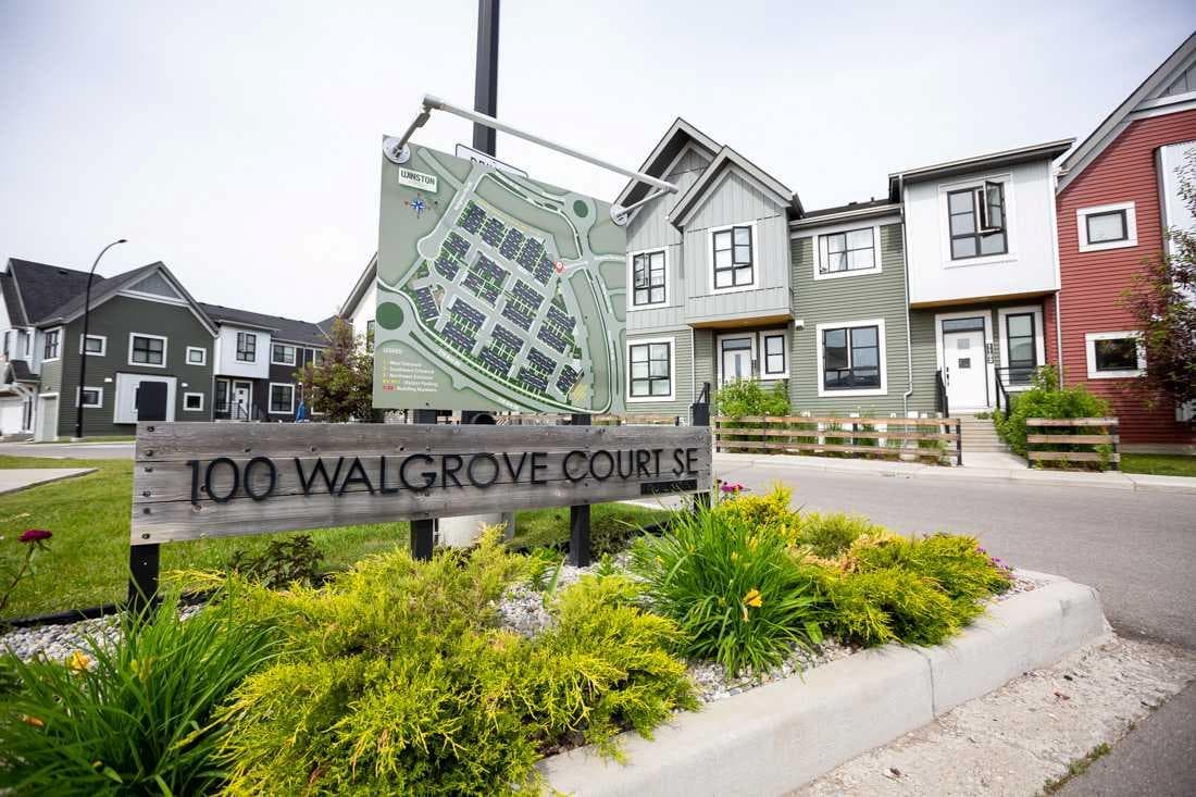 5104, 100 Walgrove Court SE — photo 1