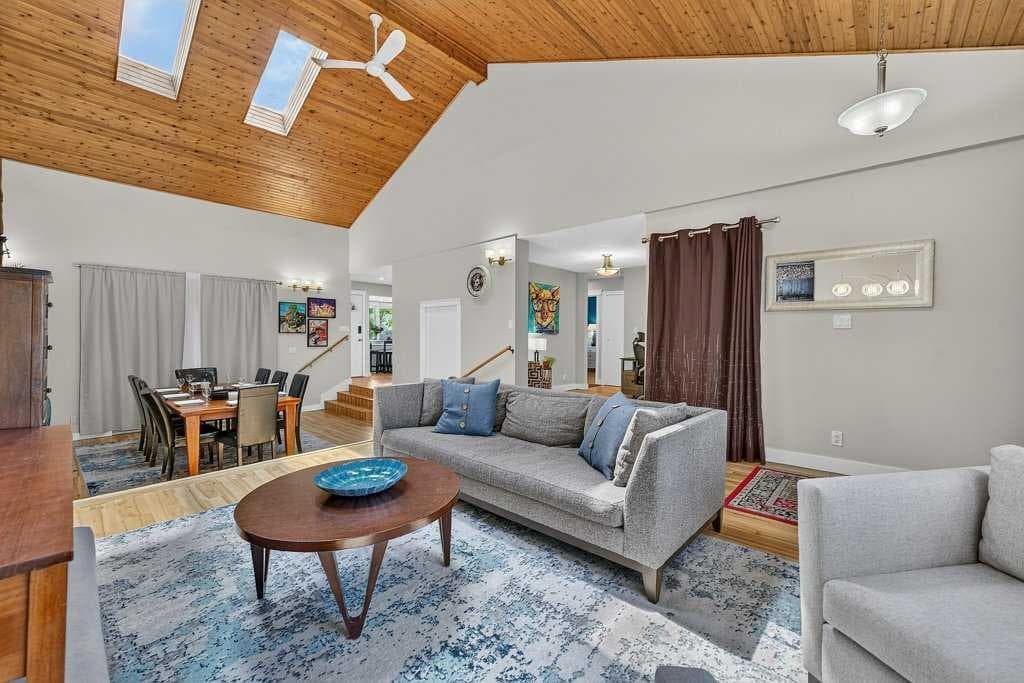 2319 5 Avenue NW — photo 3