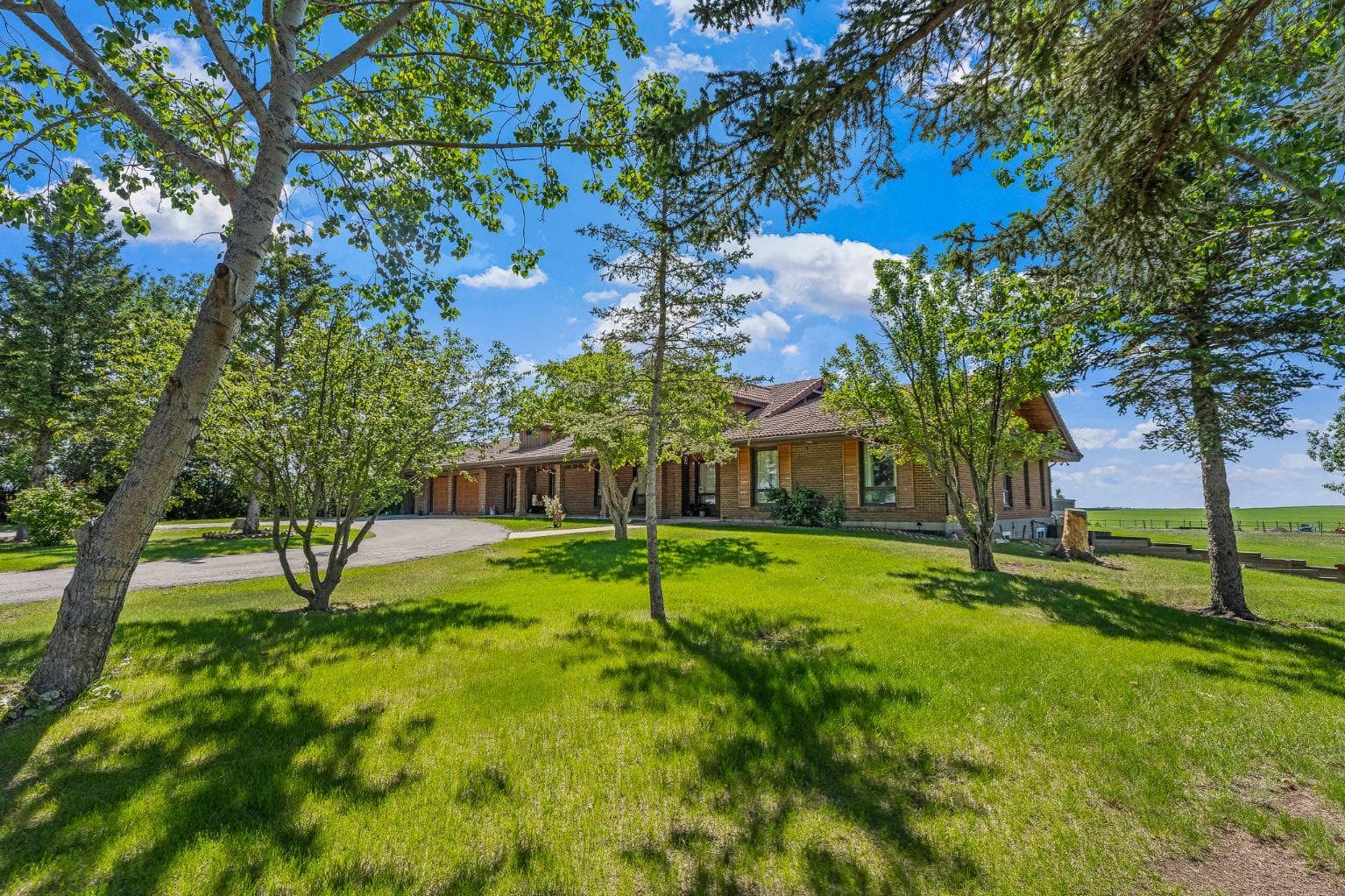 285021 Township Road 252 — photo 2