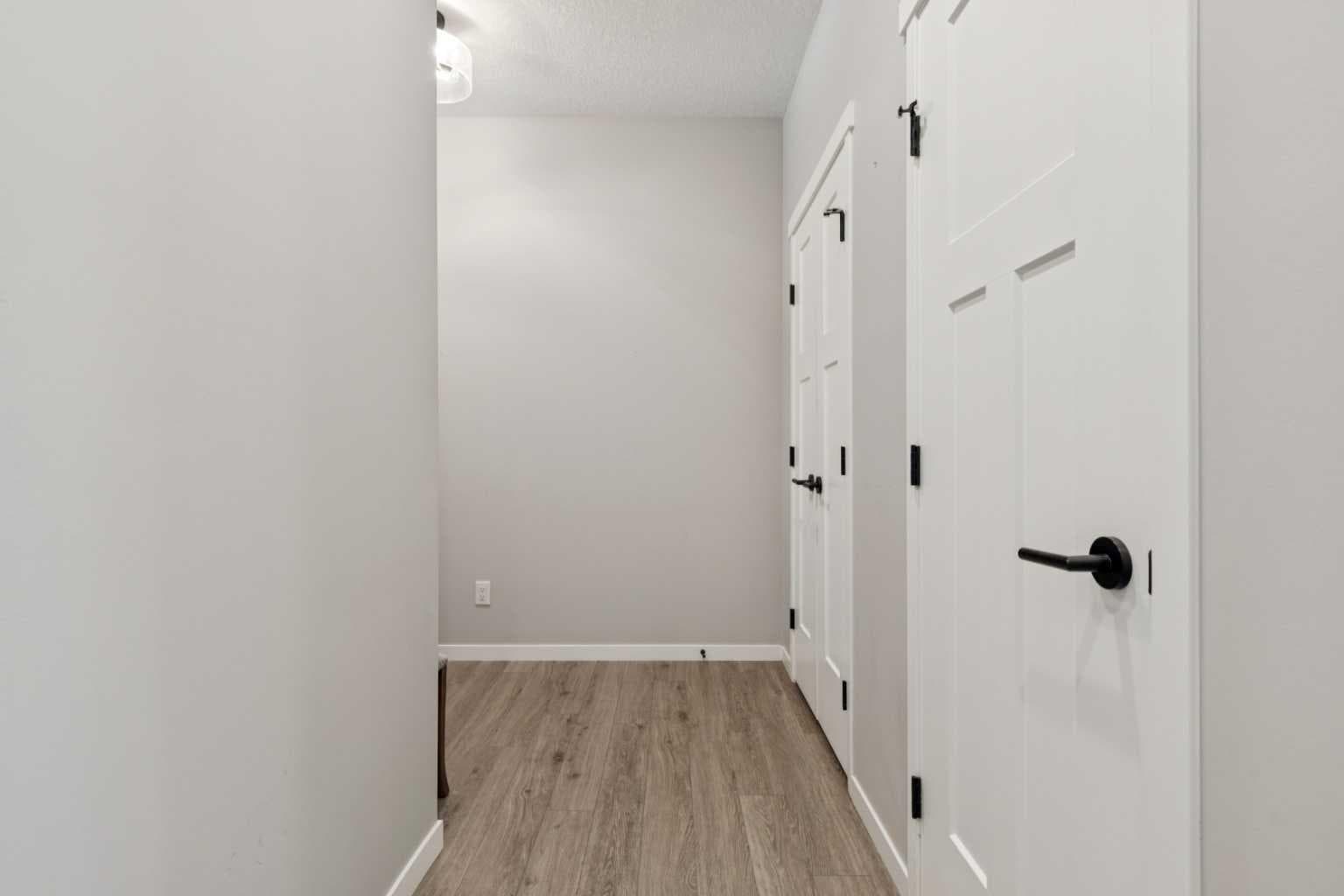 293 Masters Avenue SE — photo 4