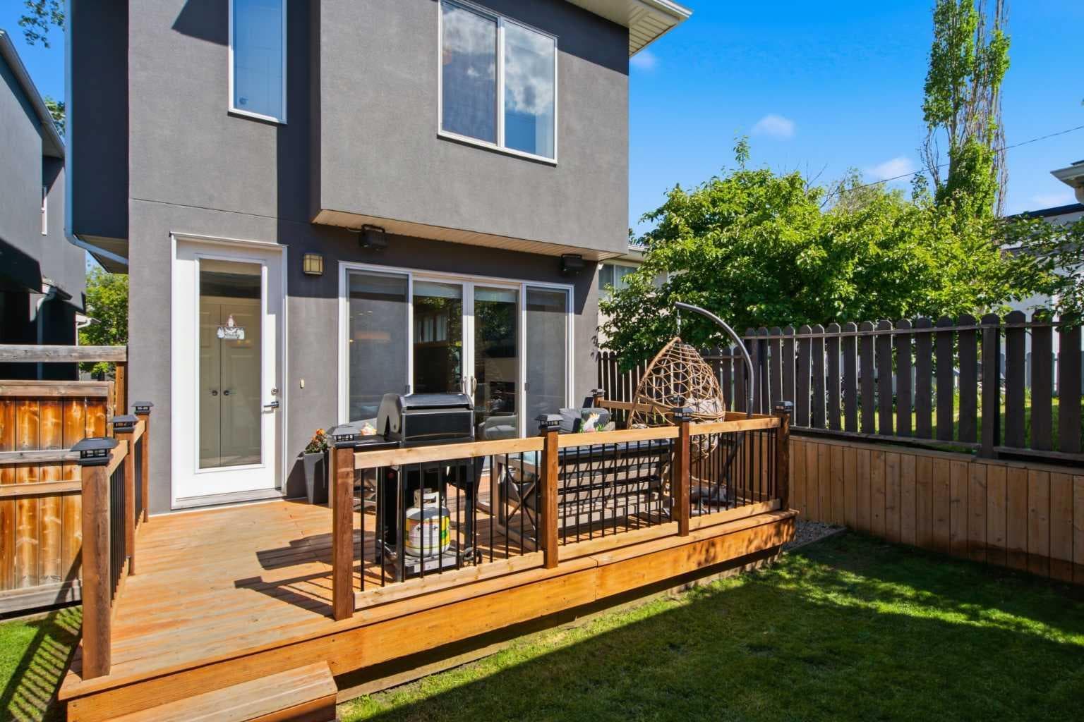 2827B 40 Street SW — photo 2