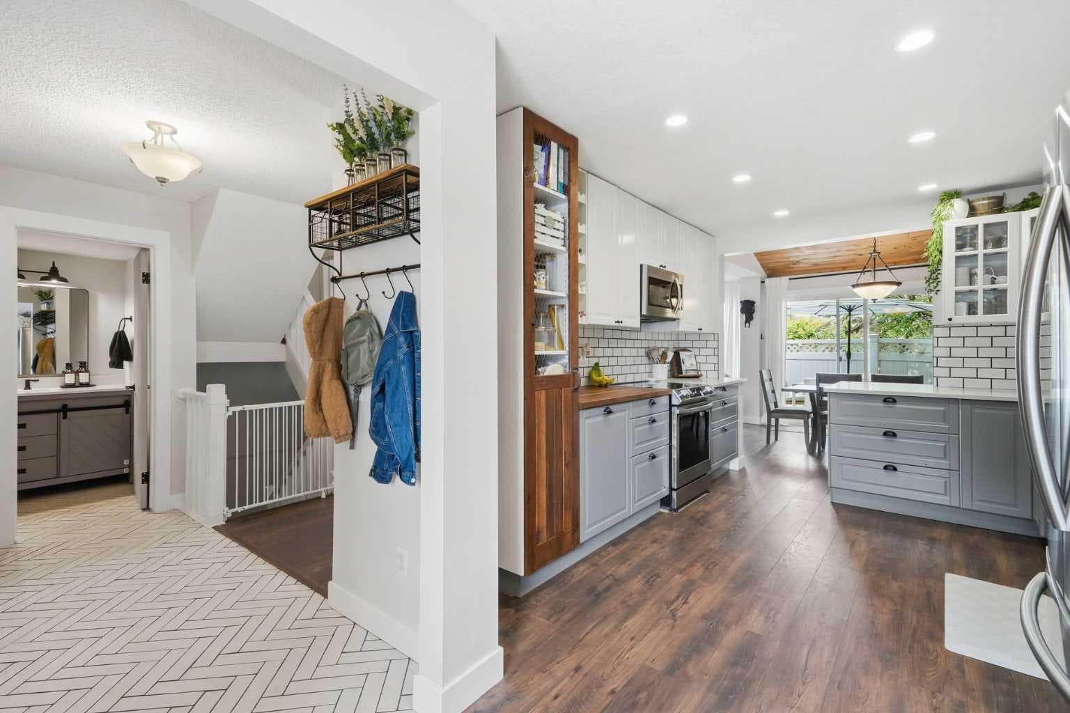 25, 228 Theodore Place NW — photo 4