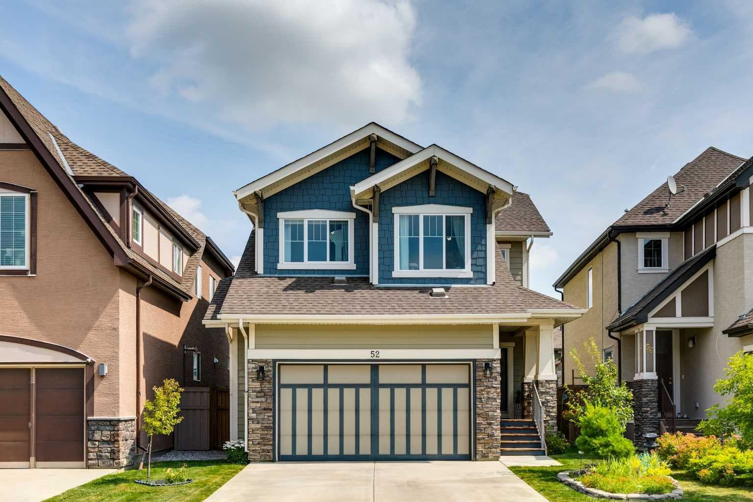 52 Marquis Crescent SE — photo 1