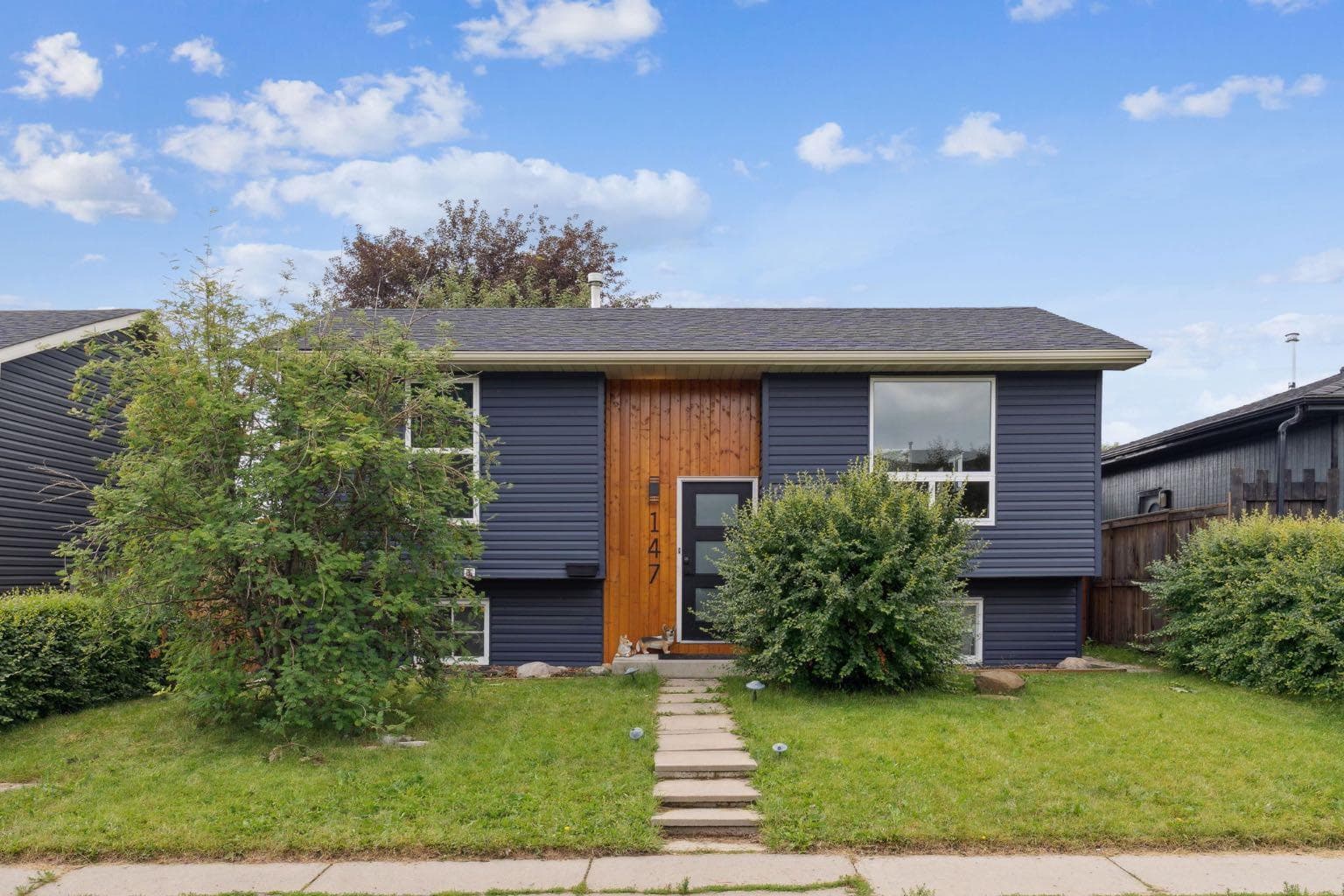 147 Falchurch Crescent NE — photo 1