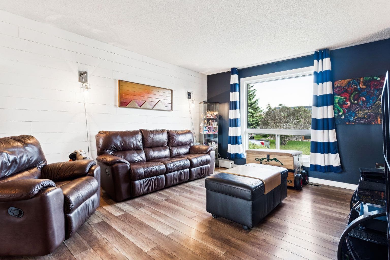 147 Falchurch Crescent NE — photo 3