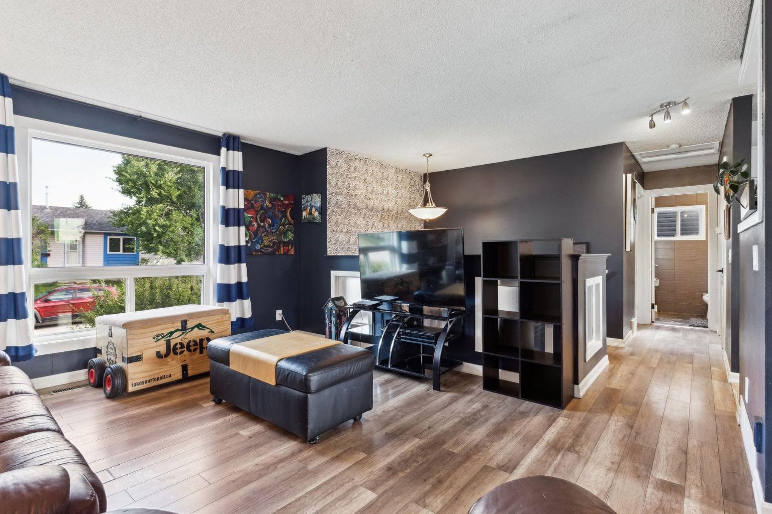 147 Falchurch Crescent NE — photo 4