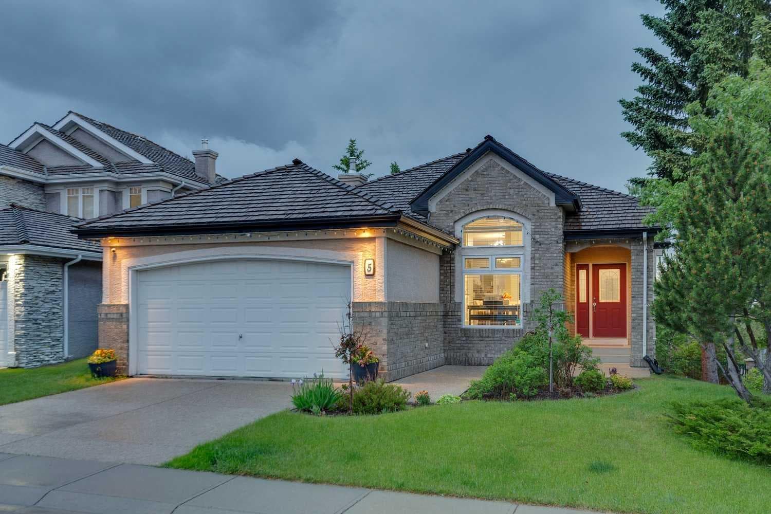 5 Royal Crest Terrace NW — photo 1