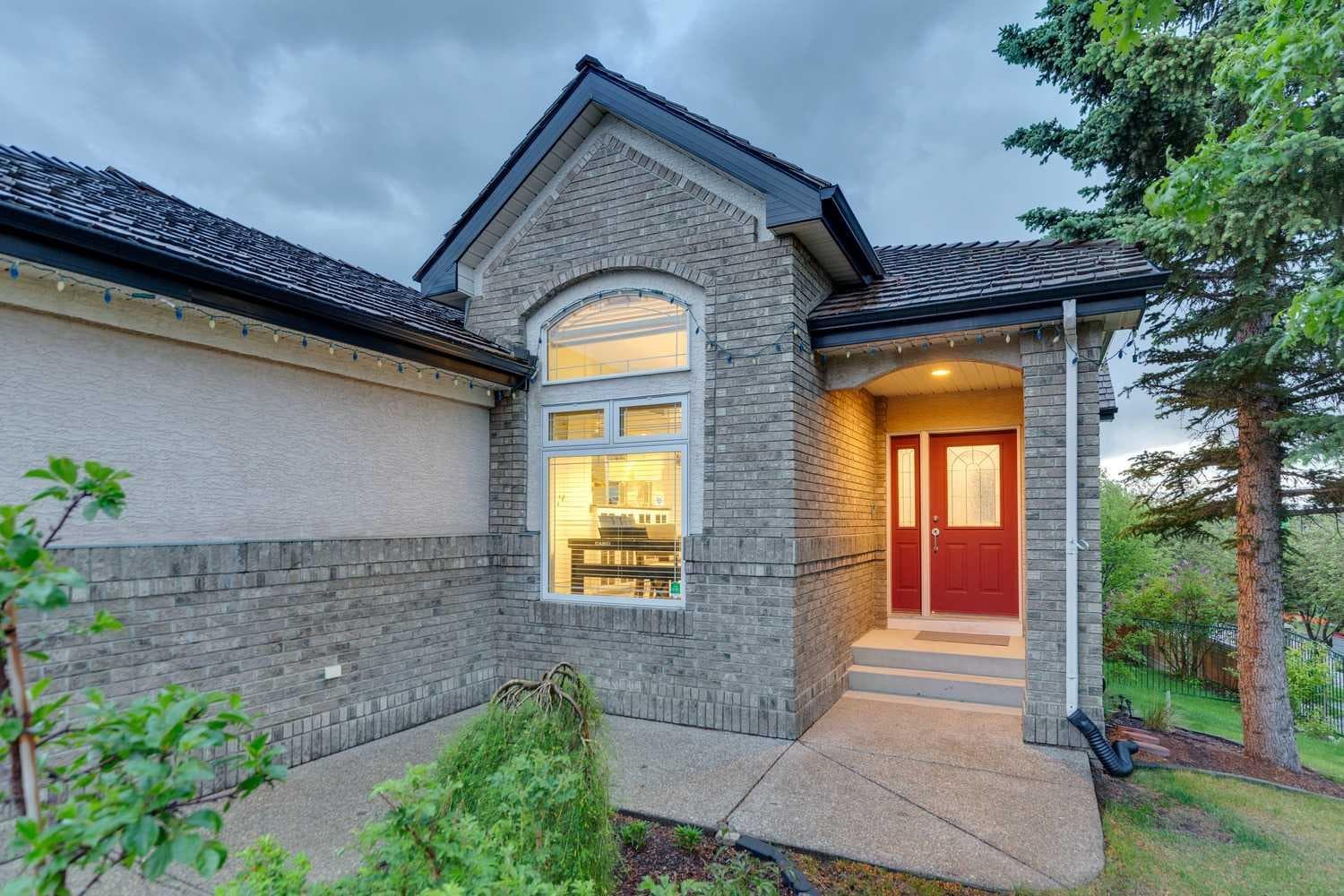 5 Royal Crest Terrace NW — photo 3