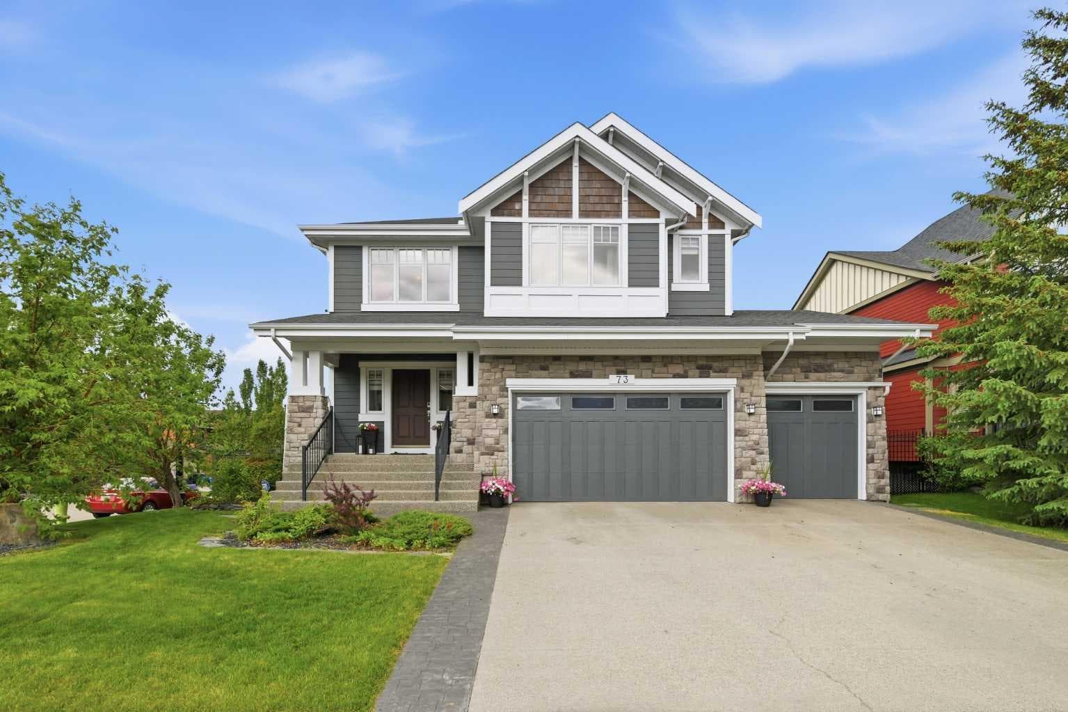 73 Westpark Crescent SW — photo 1