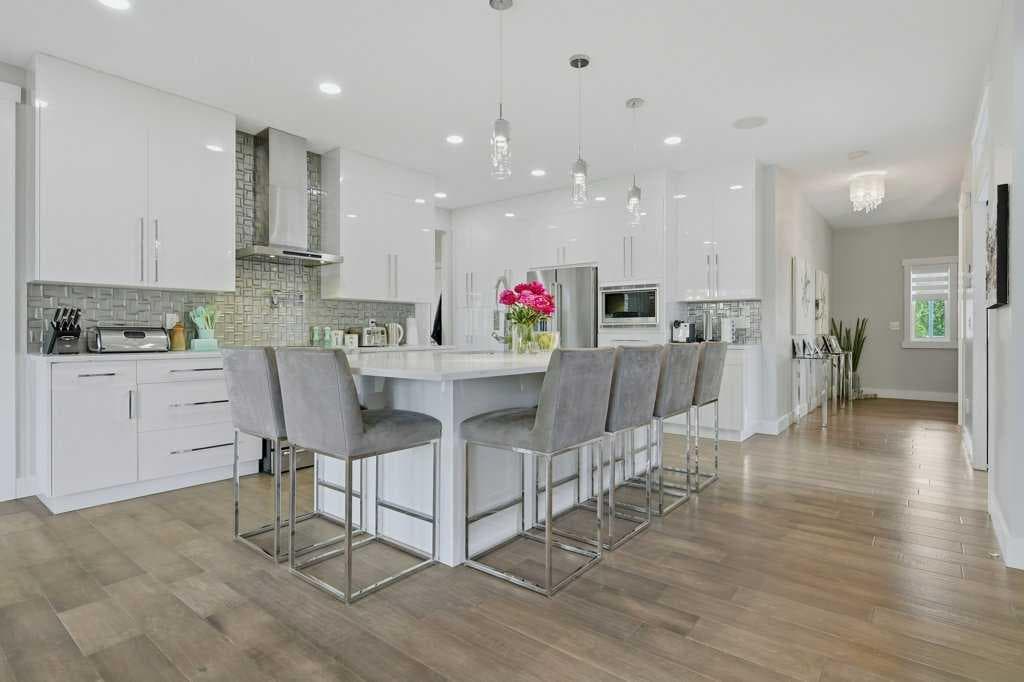 73 Westpark Crescent SW — photo 3