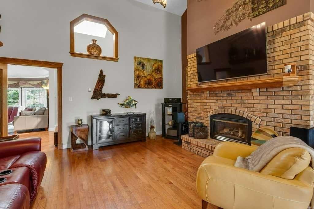 63 Edenstone Way NW — photo 2