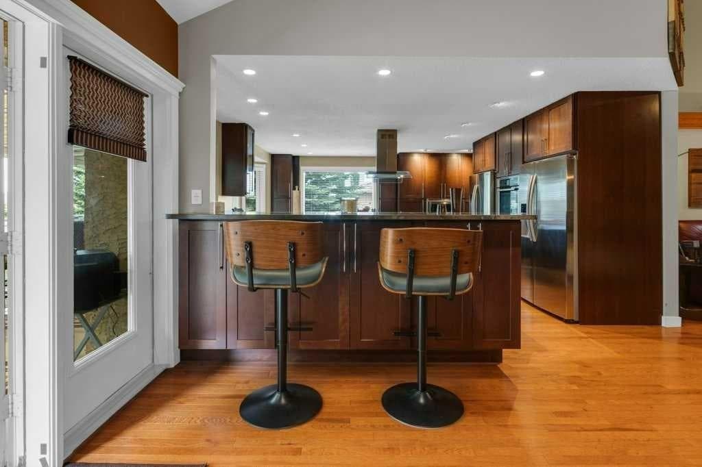 63 Edenstone Way NW — photo 4