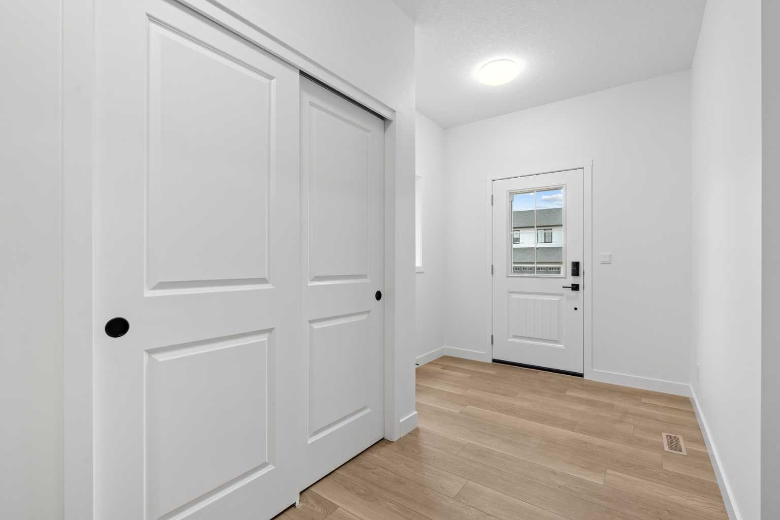 302 Baneberry Way SW — photo 2
