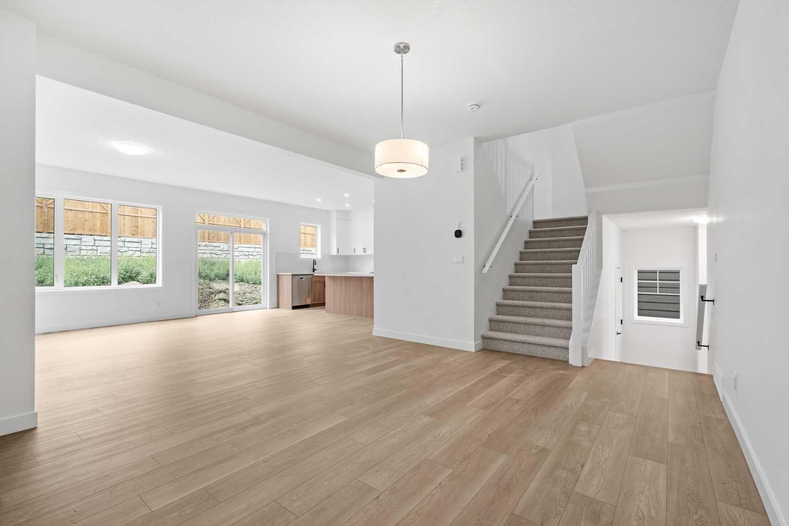 302 Baneberry Way SW — photo 4