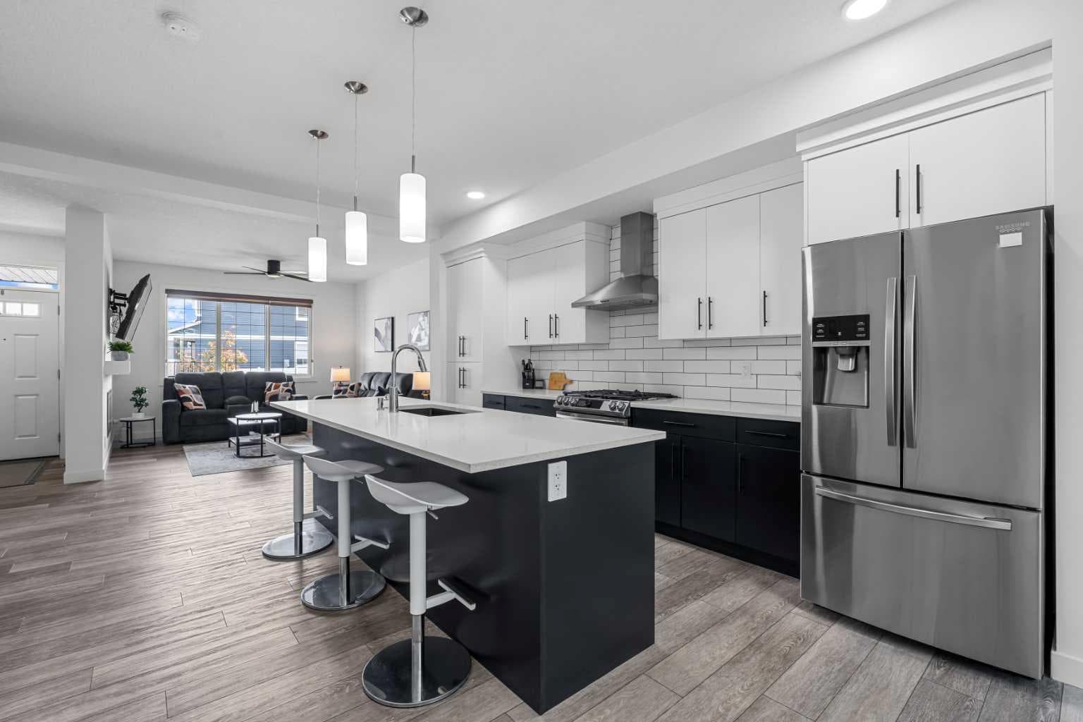 37 Legacy Glen Point SE — photo 2