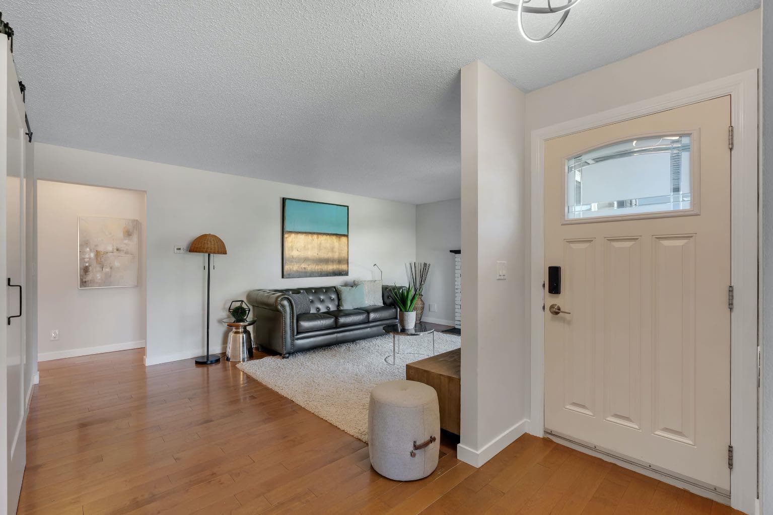 24 Shawcliffe Road SW — photo 2