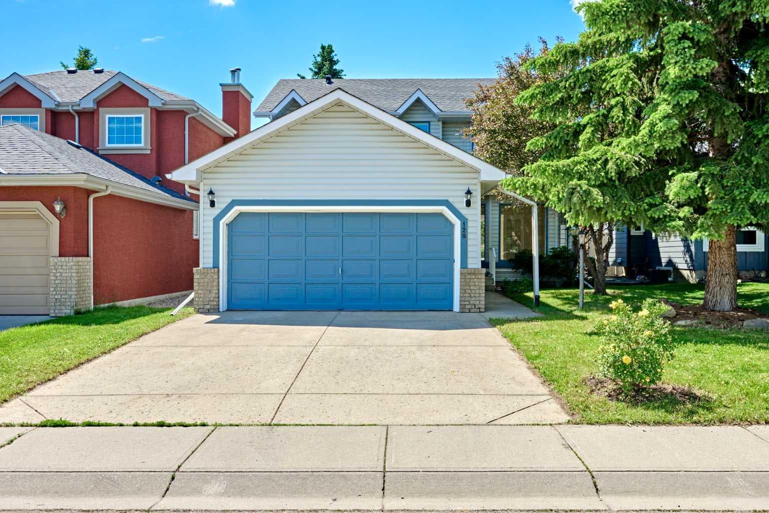 Detached in Shawnessy