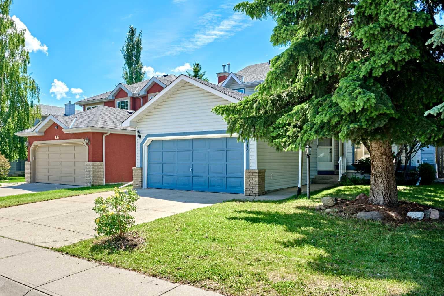 128 Shawbrooke Close SW — photo 2