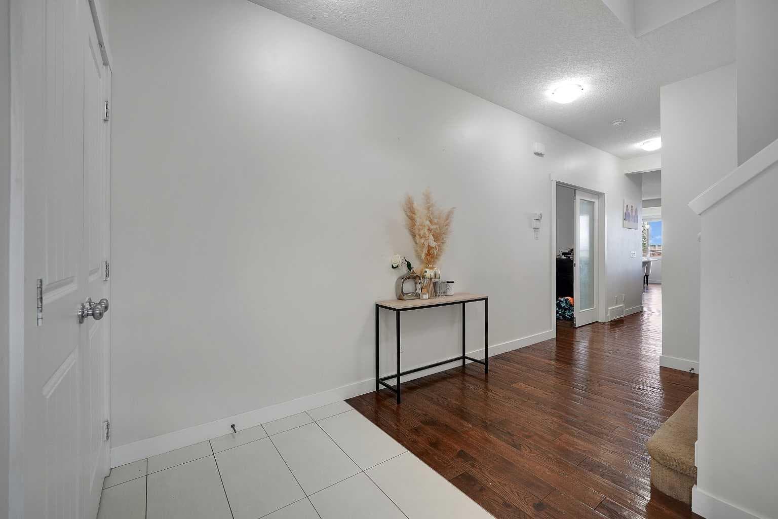 129 Covecreek Bay NE — photo 3