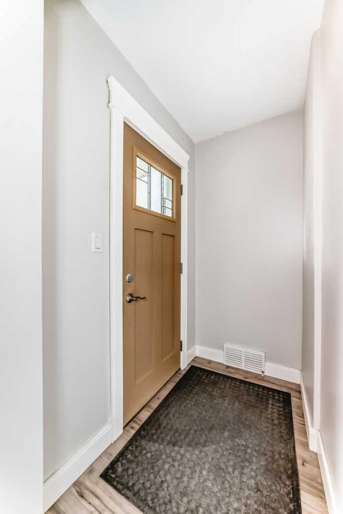 5238 52 Street — photo 4