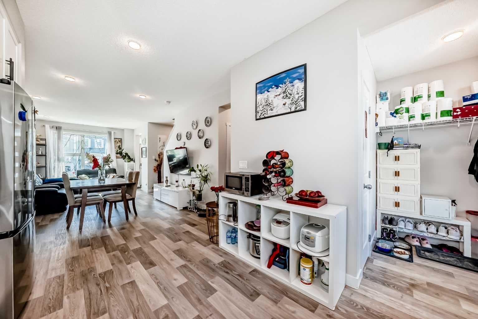 16 Carringvue Way NW — photo 3