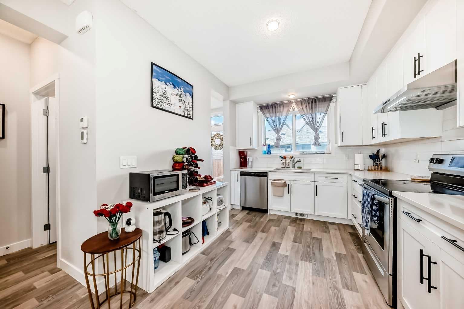 16 Carringvue Way NW — photo 4