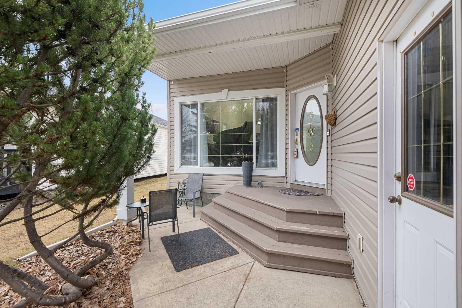 704 Woodside Drive NW — photo 3