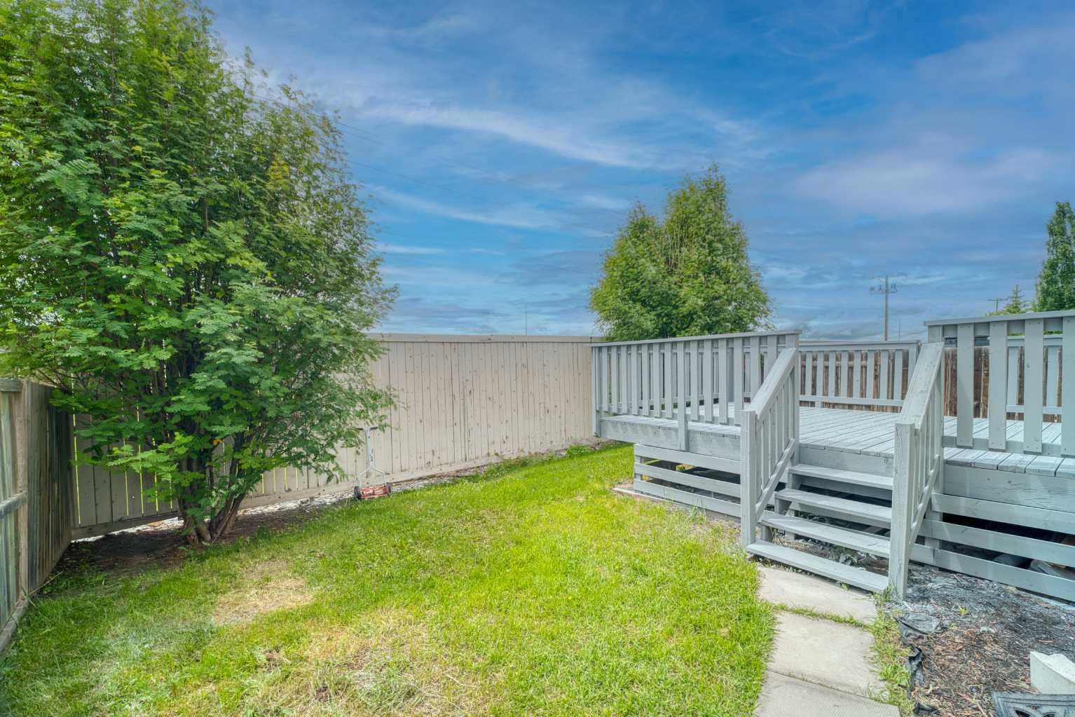 130 Somerglen Way SW — photo 5