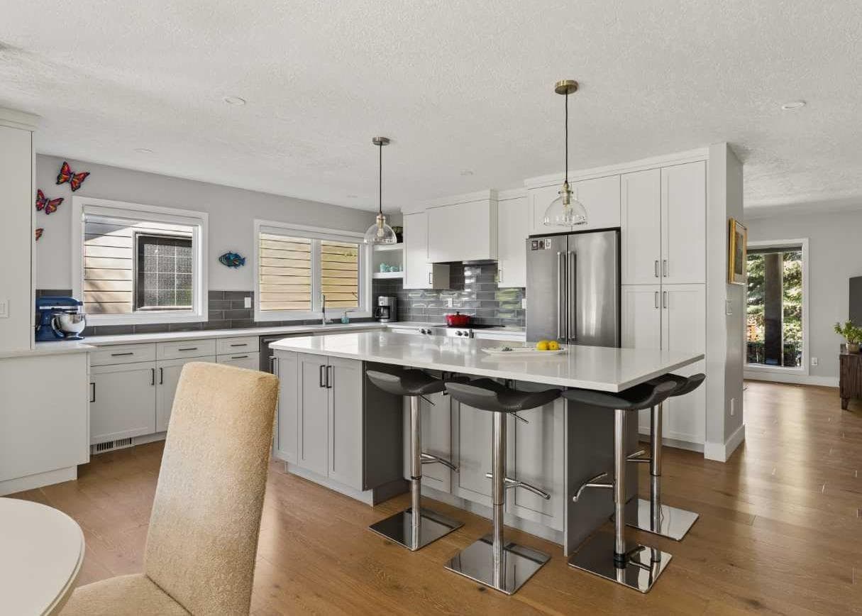 127 Parkglen Crescent SE — photo 1